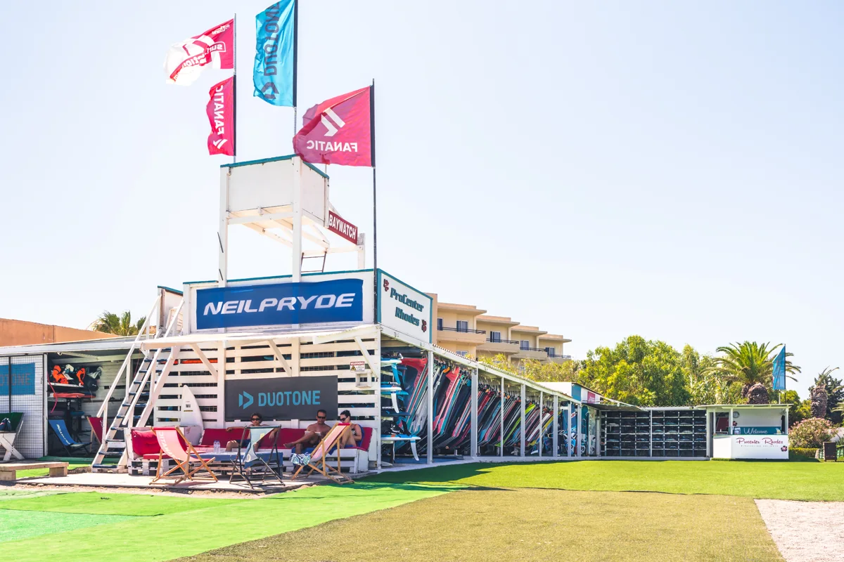 Entrance and equipment at Procenter Rhodos — Jürgen Niens